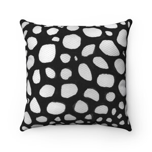 Black and White Pillow, Modern Farmhouse Pillow, Designer Geometric Cushion, Boho throw Pillow, Minimalist Pillow for Living Room Decor