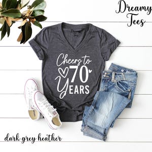 Cheers to 70 Years Shirt, 70th Birthday Gift for Her imagem 2