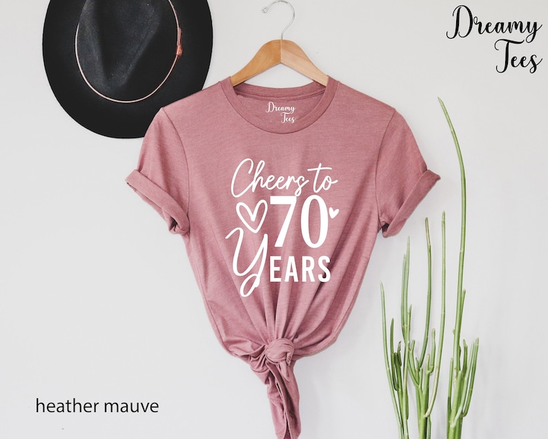 Cheers to 70 Years Shirt, 70th Birthday Gift for Her imagem 1