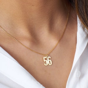 Collier de numéro de sport, collier de numéro, collier d’année de numéro, pendentif porte-bonheur personnalisé Personnaliser le collier avec numéro, cadeaux d’amoureux du sport pour hommes