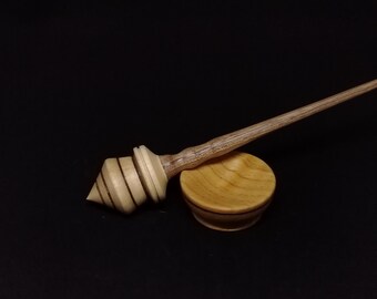 Support Spindle: Walnut Shaft with Pear Whorl (24.5 cm / 30 grams) with Oak Support Bowl (5.5 cm Diameter)