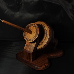 Walnut Kick Spindle – Removable Spindle & Bearing System
