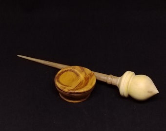 Support Spindle: Walnut Shaft with Pear Whorl (25 cm / 33 grams) with Oak Support Bowl (5.5 cm Diameter)