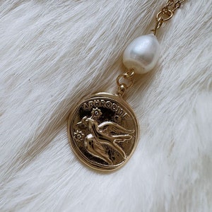 18k Gold aphrodite two sided Greek coin necklace, vintage inspired jewelry, Venus jewelry, feminine jewelry