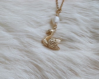 18k Gold handgefertigte Schwan Halskette, femininer Schmuck, Vintage inspirierter Schmuck, Aphrodite Schmuck, Perlenkette, Venus Schmuck, Schwan Anhänger
