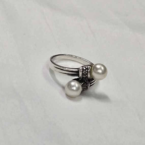Silver 925 Ring With 2 Pearls - image 1