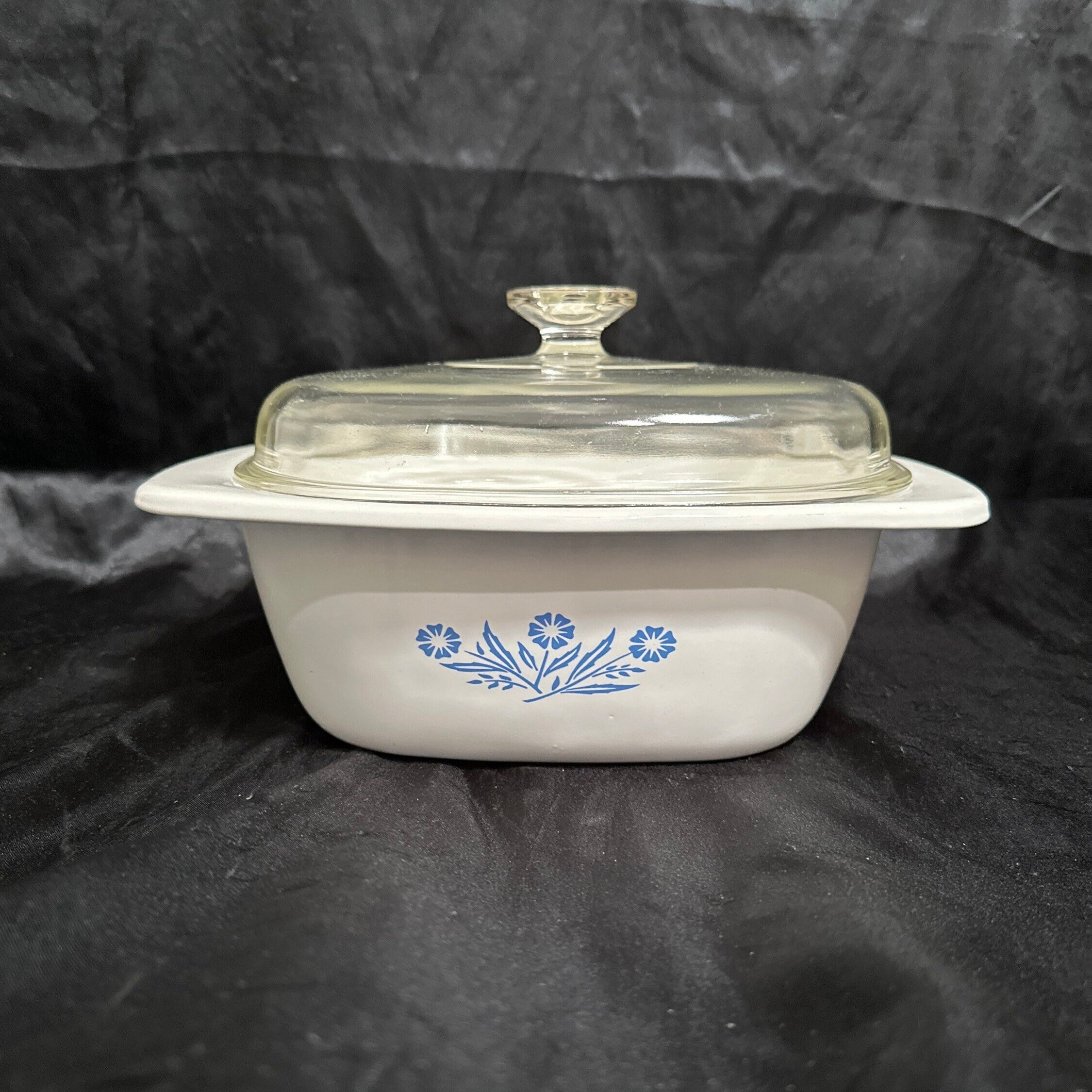 Vintage CLUB Aluminum White/Ivory w/blue floral 4 Qt Dutch Oven Pot w/ Lid
