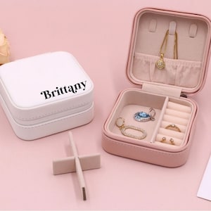 Custom Jewelry Box - Personalized Jewelry Box - Bridesmaids Jewelry Box – Bridesmaid Proposal - Bridesmaid Gift – Travel Jewelry Box