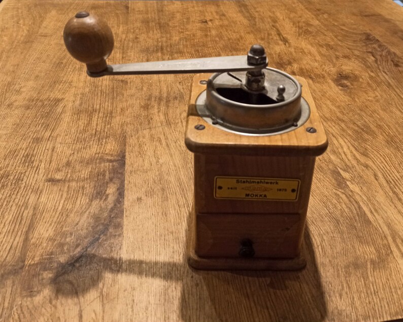 HAHA MOKKA Mid Century Kaffeemühle Handkaffemühle Gereinigt und voll funktionsfähig Deko Selten Bild 1