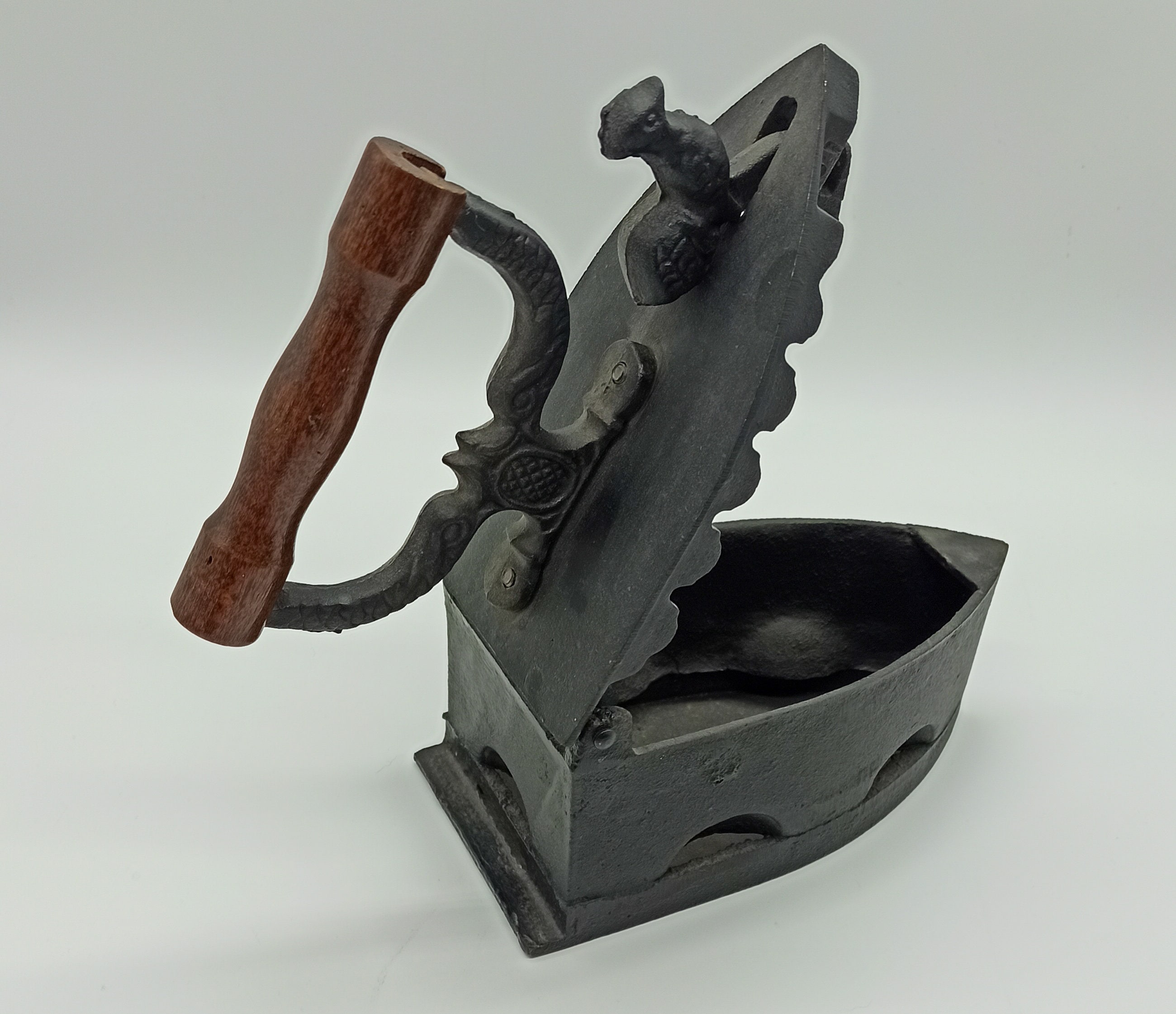 Vintage Iron Charcoal Iron Full Functional Retro Iron Etsy