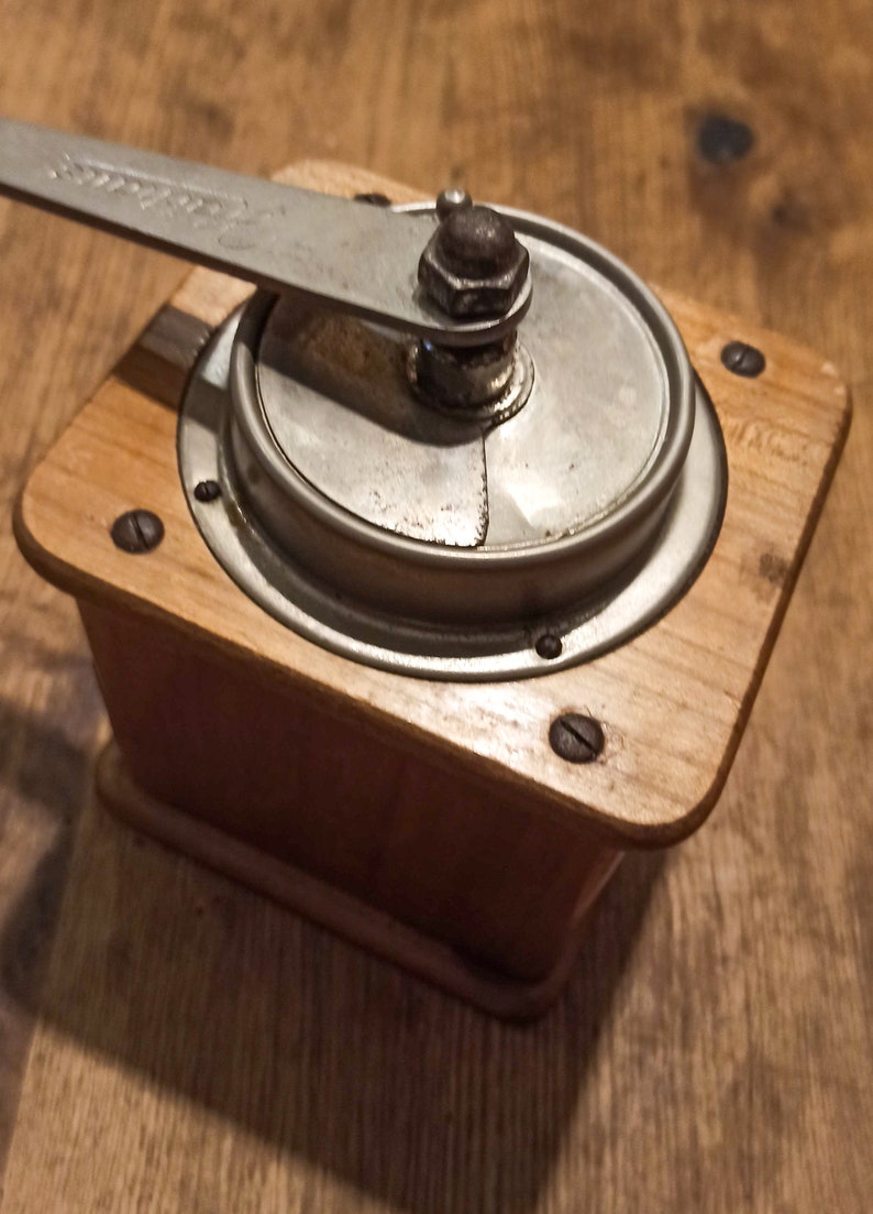 HAHA MOKKA Mid Century Kaffeemühle Handkaffemühle Gereinigt und voll funktionsfähig Deko Selten Bild 3