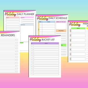 K&ouml;nnte beinhalten: F&uuml;nf druckbare Planerseiten mit einem farbenfrohen Urlaubsthema. Die Seiten beinhalten einen Tagesplaner, einen Tagesplan, eine Bucket-Liste, eine Erinnerungsliste und einen Wochenmen&uuml;planer.