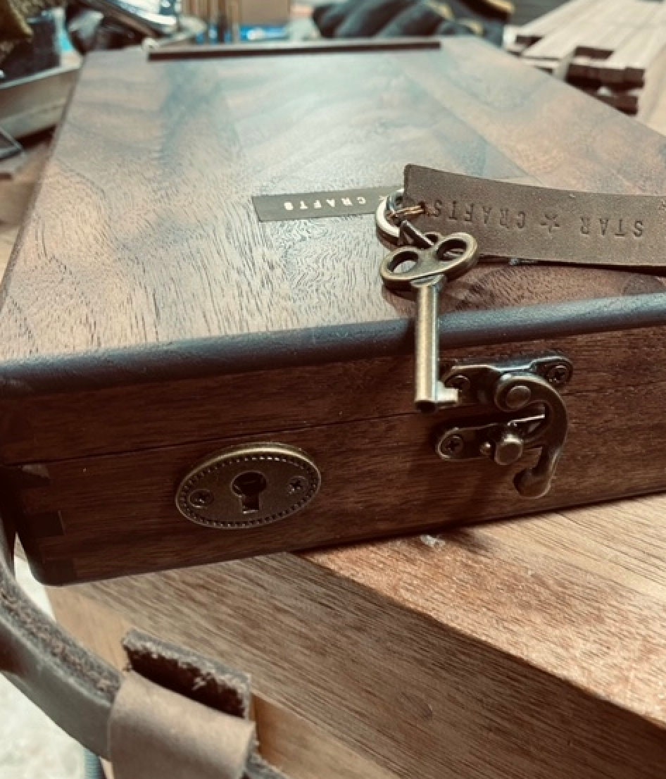 Useekoo Writers Messenger Wooden Box With Hinged Lid Front