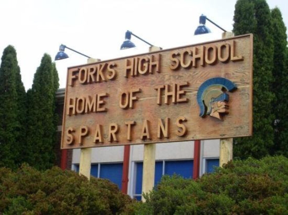 Twilight Forks High School Home of the Spartans Necklace Etsy UK
