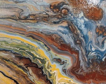 Puede incluir: Pintura abstracta con patrones en espiral en tonos marrones, amarillos, azules y verdes. La pintura parece estar en capas y fluir, creando un efecto dinámico y texturizado.