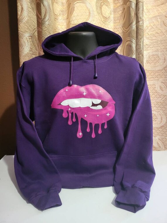Lip print online hoodie