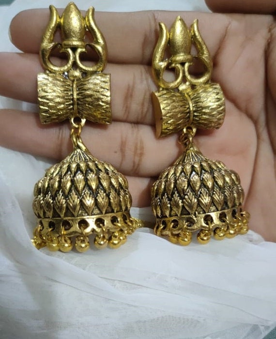 Yellow Chimes Paisley Pearl Drop Indian Traditional Earrings for –  GlobalBees Shop