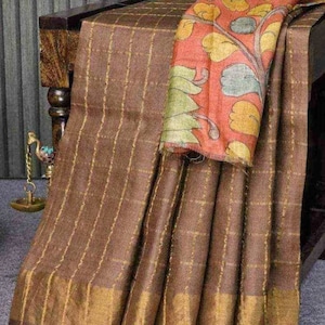 Authentischer Karo Tussar Saree Schöner Pallu mit handgemalter Kalamkari-Arbeitsbluse Stück SILK MARK CERTIFIED Pure Silk Saree Tussar Seide