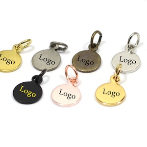 Etiqueta grabada láser personalizada, etiqueta personalizada de joyería, etiqueta de logotipo personalizada con anillo de salto, 8 mm x 0,8 mm (espesor), hallazgos KNN4