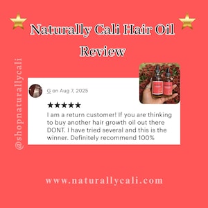 K&ouml;nnte beinhalten: Roter Hintergrund mit dem Text &bdquo;Naturally Cali Hair Oil Review&ldquo; und einer Kundenbewertung. Die Bewertung enth&auml;lt eine 5-Sterne-Bewertung und eine Empfehlung f&uuml;r das Haarwuchs&ouml;l. Gezeigt werden zwei Flaschen Haar&ouml;l.