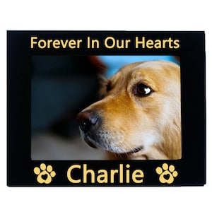 Personalized Pet Memorial Picture Frame for Dog Cat， Resin Paw Prints Pet Photo Frame, Pet Sympathy Keepsake Gifts 5&quot;X7&quot; Horizontal