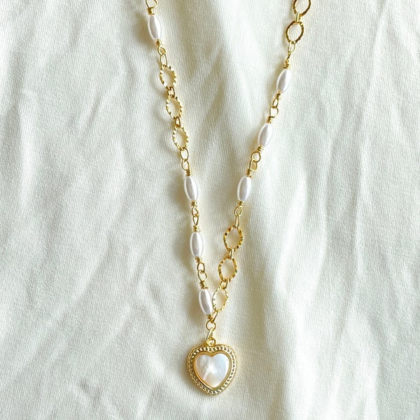 heart pearl necklace | gold pearl chain necklace | mother of pearl heart necklace | gold y2k pearl choker | gold vintage pearl necklace