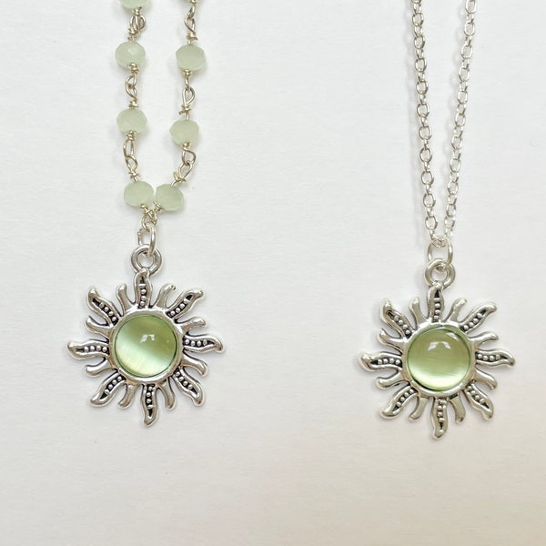 silver & green sun necklace, green rosary chain, indie sun pendant, green crystal necklace, trendy y2k jewelry, silver sun pendant