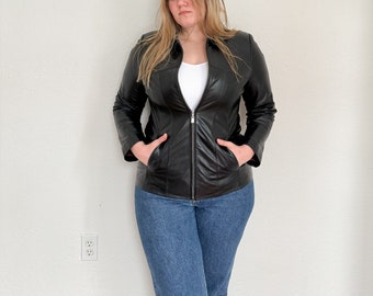 L- vintage Wilson's Leather black zip up 90s classic jacket genuine leather edgy grunge streetwear