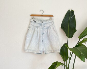 28"/29"- vintage 80s Nuovo Industriale acid wash pleated denim shorts light wash detailed unique summer streetwear