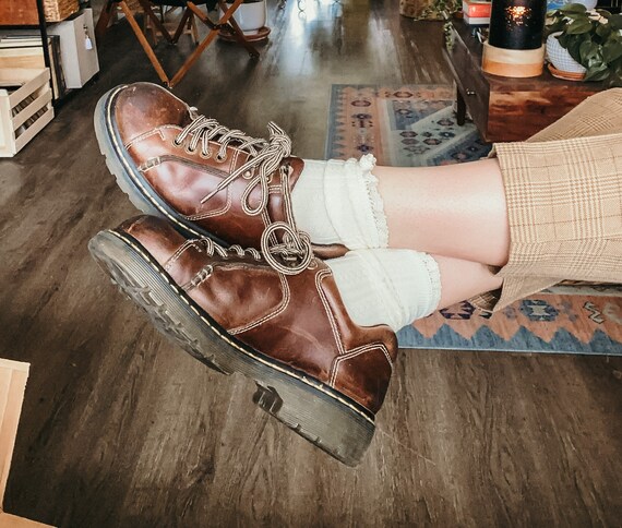 Vintage 90s Doc Martins (brown)