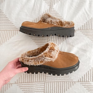 7.5 W- vintage 90s Skechers brown leather fur lined chunky clogs on platform bratz style Y2K slip on shoes