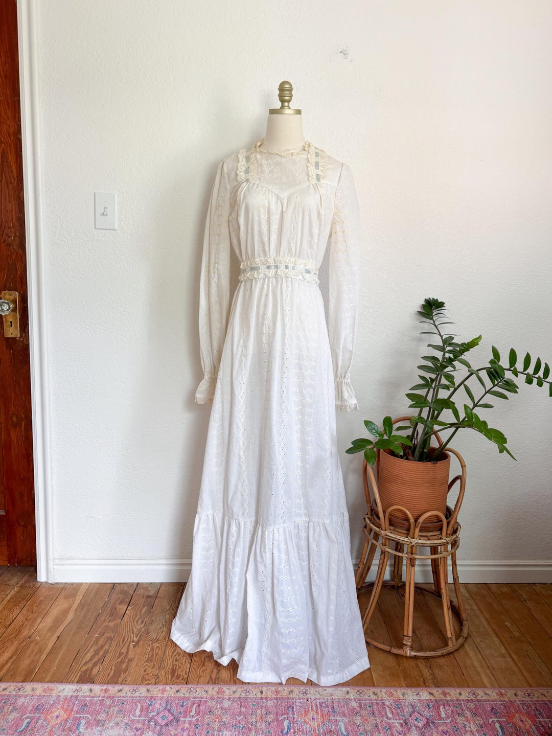 M- Vintage 1970s Gunne Sax Style Handmade Cream Eyelet Lace Dress ...