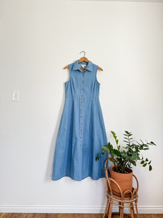 S/M- vintage denim collared sleeveless denim aline