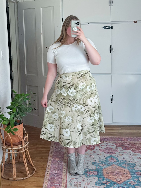 M- vintage sage green floral aline flowy skirt 90s