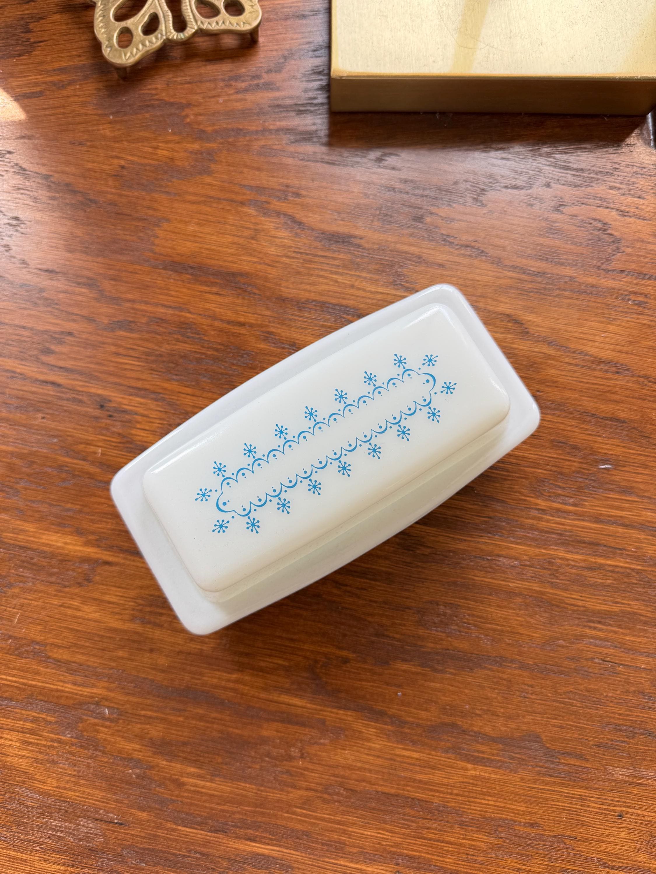Pyrex Storage Milk Glass - Etsy