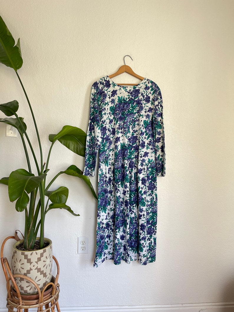 L vintage FADS années 80/90 vert et violet floral partout imprimé robe confortable à manches longues modeste midi maxi robe image 3