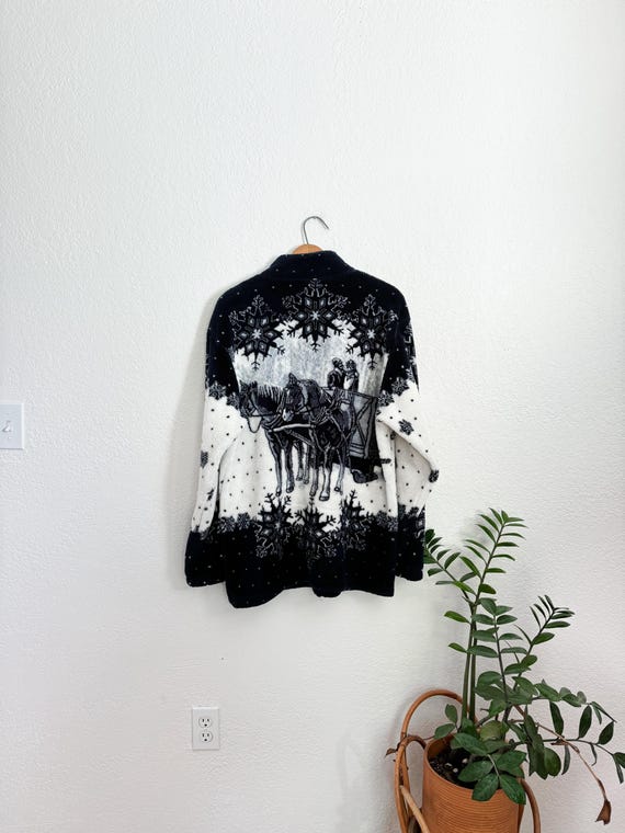 L- Vintage 90s Art Unlimited All Over Print Winter Cabin Sleigh