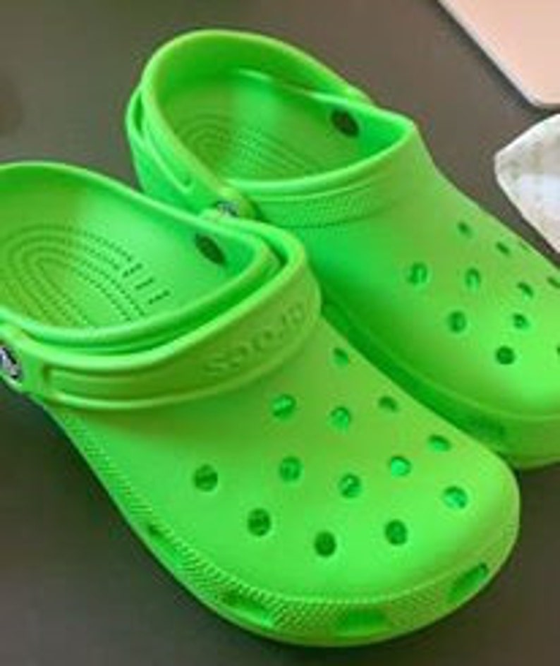 where to buy crocs online