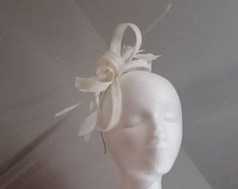 Simple Ivory off white fascinator, small wedding fascinator on a thin headband. fascinator for wedding guests small fascinator for the races