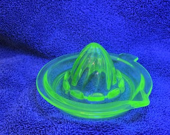 Uranium Glass Reamer/Juicer with Seed Catcher 5 inches Across, Excellent Condition
