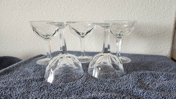 Colonial 6 oz Saucer Champagne Glass, Scalloped Pattern, Sherbet, Narrow Flute Stemware, Crystal