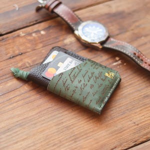 Cartera minimalista de cuero inteligente / La mejor cartera delgada / La mejor cartera pequeña / Cartera compacta / Cuero verde aguacate vegetal tostado