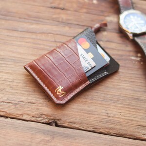Portefeuille élégant en cuir minimaliste | Meilleur portefeuille mince | Cuir havane végétal croco marron