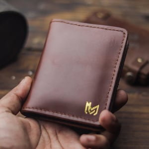 Tarjetero de piel curtida vegetal para hombre, hecho a mano - El mejor regalo para él - Cartera premium para hombre - Marrón castaño