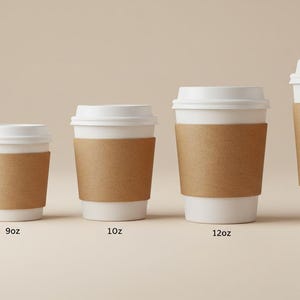 パーソナライズされたコーヒーカップスリーブ、ベビーシャワーの装飾、カスタムナチュラルブラウンクラフトコーヒースリーブ、結婚式/バー/パーティー/シャワー用のコーヒースリーブ