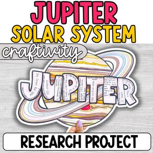 Puede incluir: Un proyecto de investigación de actividad artesanal del sistema solar de Júpiter. La artesanía es una ilustración colorida de Júpiter con anillos y texto sobre el planeta. El texto incluye datos sobre Júpiter, como "La Gran Mancha Roja", "79 lunas" y "12 años terrestres".