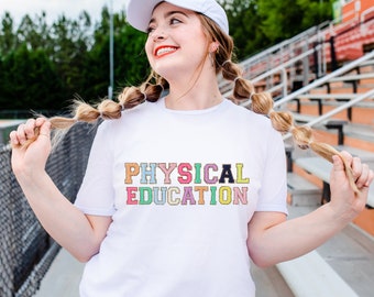 Tshirt d’enseignant d’éducation physique (fausse lettre), chemise d’éducation physique, chemise d’enseignant d’éducation physique