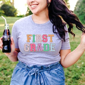 1年生シャツ、1年生教師シャツ（フェイクパッチ文字）、1年生チームシャツ、1年生教師