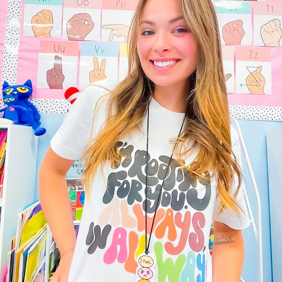 T shirt grafica per insegnanti camicia per insegnanti di test camicia arcobaleno camicia Pride camicia Diversity Etsy Italia