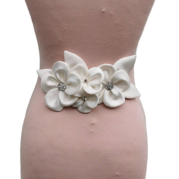 Detachable belt flowers, Ivory fabric bow flowers, Bridal Belt accessories, Satin belt flowers, Separate bridal satin bow flowers,Bridal bow